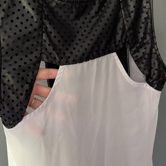 SANS SOUCI Large Sleeveless White Black Top Polyester Dressy Office Casual - Picture 7 of 9